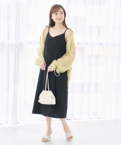 Lamoa(ラモア)の「Lamoa/Vネック キャミソールワンピース(ワンピース・レディース・ブラック/ベージュ/グレー/ピンク/ブルー/グリーン/アイボリー・FREE)」の14枚目の写真