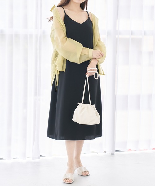 Lamoa(ラモア)の「Lamoa/Vネック キャミソールワンピース(ワンピース・レディース・ブラック/ベージュ/グレー/ピンク/ブルー/グリーン/アイボリー・FREE)」の10枚目の写真