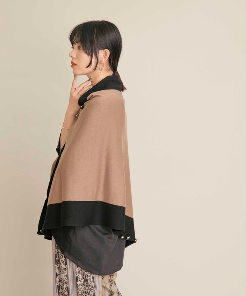Eimee Law（エイミーロウ）の「トリミング金ボタン2WAYニット（カーディガン/ボレロ・レディース・ライトブラウン/チャコールグレー/グレイッシュベージュ・38）」の11枚目の写真