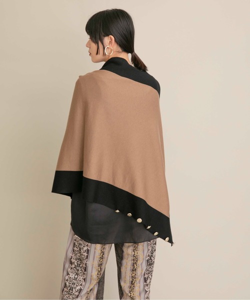 Eimee Law（エイミーロウ）の「トリミング金ボタン2WAYニット（カーディガン/ボレロ・レディース・ライトブラウン/チャコールグレー/グレイッシュベージュ・38）」の12枚目の写真