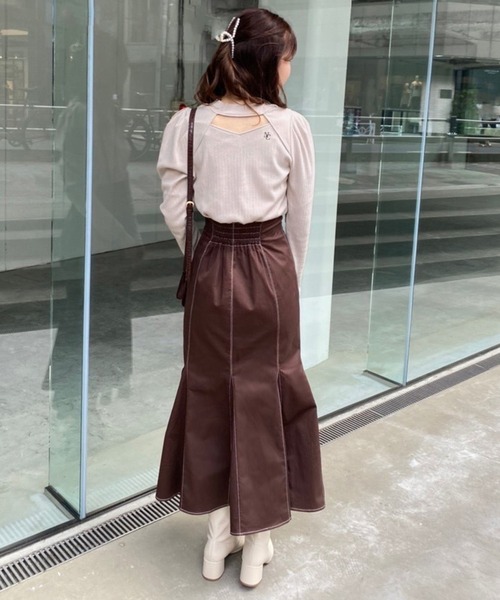 one after another NICE CLAUP（ワンアフターアナザーナイスクラップ）の「刺しゅうハイネックトップス（Tシャツ/カットソー・レディース・ブラック/オフホワイト/ブラウン系その他/ピンクベージュ・FREE）」の21枚目の写真