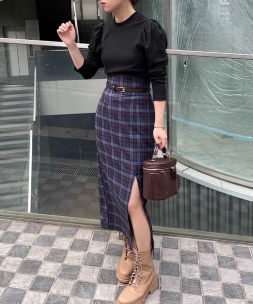 one after another NICE CLAUP（ワンアフターアナザーナイスクラップ）の「刺しゅうハイネックトップス（Tシャツ/カットソー・レディース・ブラック/オフホワイト/ブラウン系その他/ピンクベージュ・FREE）」の16枚目の写真