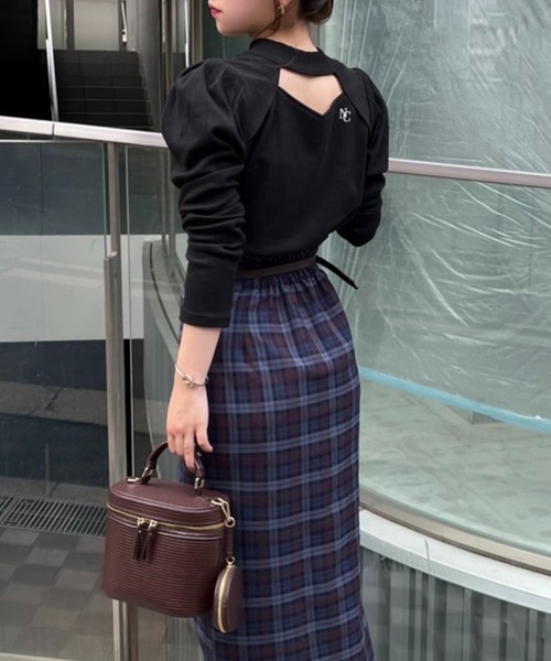 one after another NICE CLAUP（ワンアフターアナザーナイスクラップ）の「刺しゅうハイネックトップス（Tシャツ/カットソー・レディース・ブラック/オフホワイト/ブラウン系その他/ピンクベージュ・FREE）」の17枚目の写真