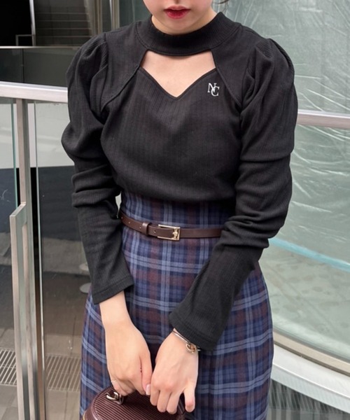 one after another NICE CLAUP（ワンアフターアナザーナイスクラップ）の「刺しゅうハイネックトップス（Tシャツ/カットソー・レディース・ブラック/オフホワイト/ブラウン系その他/ピンクベージュ・FREE）」の15枚目の写真