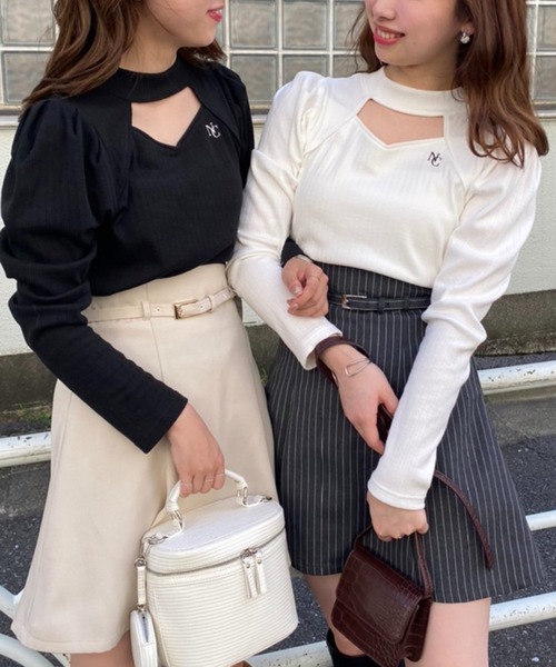 one after another NICE CLAUP（ワンアフターアナザーナイスクラップ）の「刺しゅうハイネックトップス（Tシャツ/カットソー・レディース・ブラック/オフホワイト/ブラウン系その他/ピンクベージュ・FREE）」の10枚目の写真