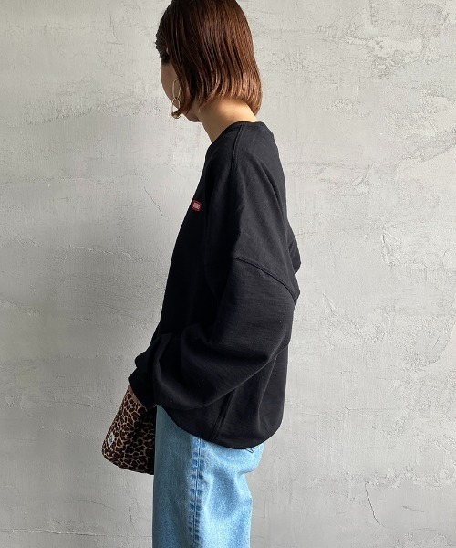 CHUMS（チャムス）の「[CHUMS/チャムス] キーストーン ドロップショルダークルーネックスウェット（スウェット・レディース・ブラック/グレー/ベージュ・M/L）」の8枚目の写真