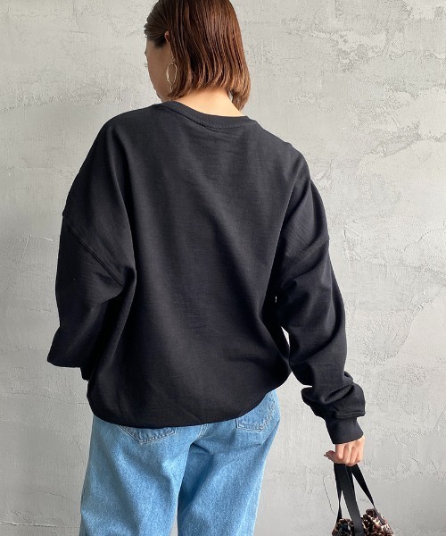 CHUMS（チャムス）の「[CHUMS/チャムス] キーストーン ドロップショルダークルーネックスウェット（スウェット・レディース・ブラック/グレー/ベージュ・M/L）」の9枚目の写真