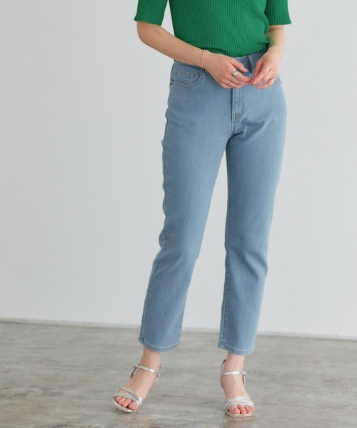 Pierrot（ピエロ）の「大人のためのテーパードデニム（デニムパンツ・レディース・グレー/ブルー系その他/ブラック/ブルー/ブラック系その他/サックスブルー/ホワイト/ブルー系その他3/ブルー系その他2/インディゴブルー/ネイビー・L/M/S/LL）」の6枚目の写真