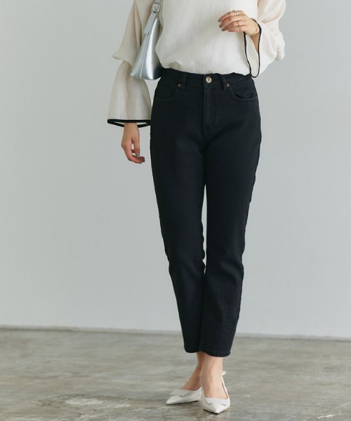 Pierrot（ピエロ）の「大人のためのテーパードデニム（デニムパンツ・レディース・グレー/ブルー系その他/ブラック/ブルー/ブラック系その他/サックスブルー/ホワイト/ブルー系その他3/ブルー系その他2/インディゴブルー/ネイビー・L/M/S/LL）」の3枚目の写真
