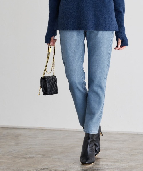 Pierrot（ピエロ）の「大人のためのテーパードデニム（デニムパンツ・レディース・グレー/ブルー系その他/ブラック/ブルー/ブラック系その他/サックスブルー/ホワイト/ブルー系その他3/ブルー系その他2/インディゴブルー/ネイビー・L/M/S/LL）」の21枚目の写真