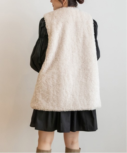 RANDA（ランダ）の「フェイクファーベスト（その他アウター）」 - WEAR