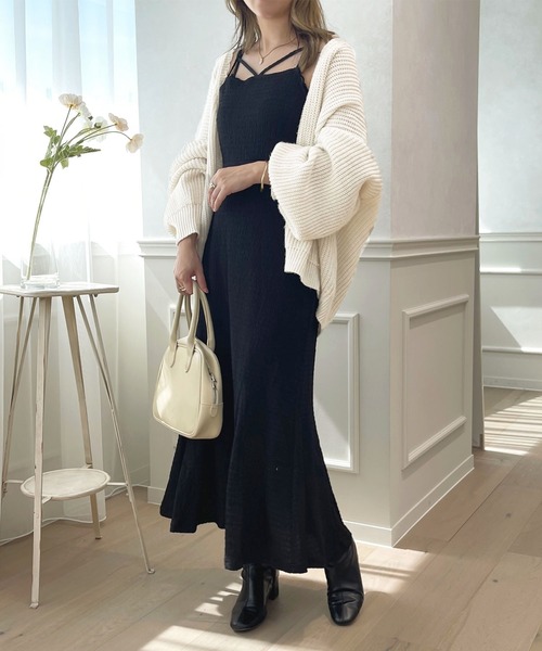 apres jour(アプレジュール)の「クシュクシュクロスキャミワンピース【ZOZOTOWN限定アイテム】(ワンピース・レディース・ブラック/ベージュ/アイボリー・フリー/X-LARGE)」の7枚目の写真
