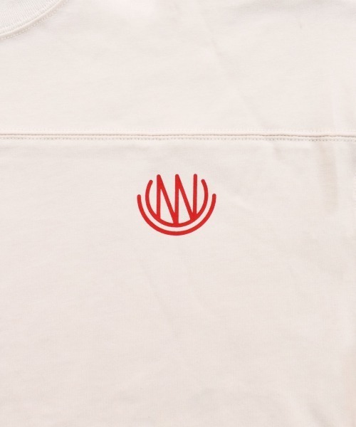 Innoent Rcjed Back INNOCENT(イノセント)の「【W】【it】【UNNY by maro】BACK ARCH LOGO FOOTBALL TEE(Tシャツ ...