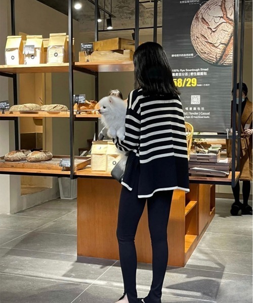 ibeul_（イベール）の「ボーダータートルネックフレアニット（ニット/セーター・レディース・ホワイト/ブラック・FREE）」の9枚目の写真