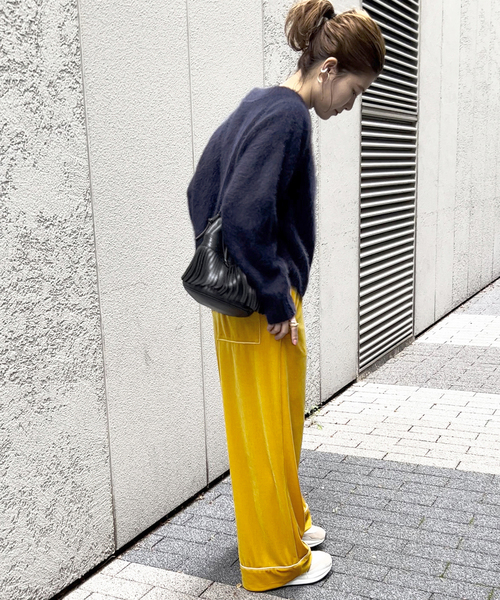 Spick & Span(スピックアンドスパン)の「ストレッチベロアイージーパンツ(その他パンツ・レディース・ネイビー/イエロー・38/36)」の8枚目の写真