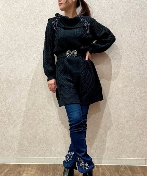 axes femme(アクシーズファム)の「W編み上げニットチュニック(ワンピース・レディース・サックスブルー/キナリ/ブラック/ワイン/ミント/ピンク・FREE)」の3枚目の写真