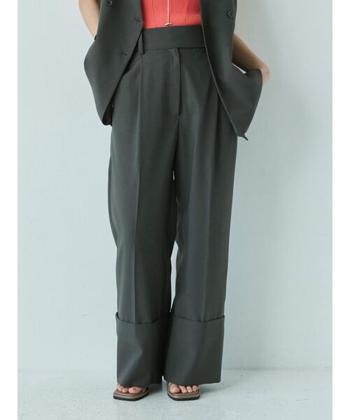 MURUA（ムルーア）の「ダブルヘムワイドパンツ【セットアップ着用可能】（スラックス・レディース・ブルー/ブラック/ベージュ/ダークグレー・1/2）」の3枚目の写真