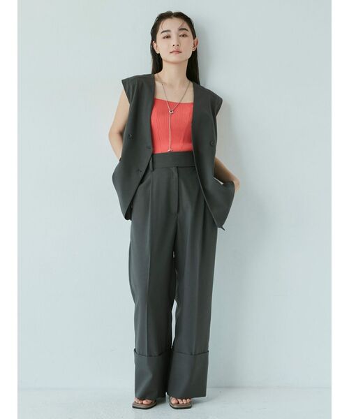 MURUA（ムルーア）の「ダブルヘムワイドパンツ【セットアップ着用可能】（スラックス・レディース・ブルー/ブラック/ベージュ/ダークグレー・1/2）」の7枚目の写真