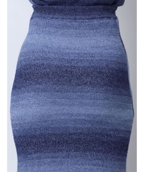 EMODA（エモダ）の「グラデーションスリットマキシスカート（スカート・レディース・グリーン/ブルー/ブラック・FREE）」の19枚目の写真