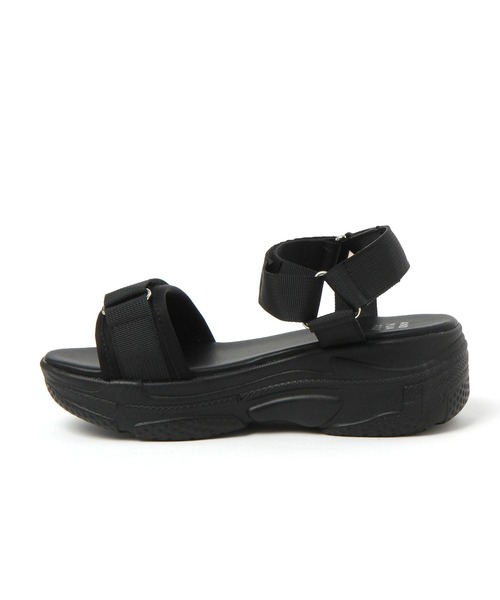 GLOBAL WORK（グローバルワーク）の「モテシャレ厚底サンダル/AND YUA ANY/181941（サンダル・キッズ・オフホワイト/ブラック・MEDIUM/SMALL）」の7枚目の写真