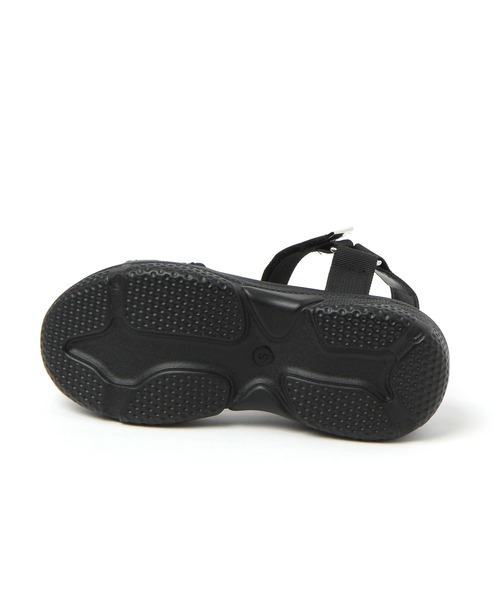 GLOBAL WORK（グローバルワーク）の「モテシャレ厚底サンダル/AND YUA ANY/181941（サンダル・キッズ・オフホワイト/ブラック・MEDIUM/SMALL）」の11枚目の写真