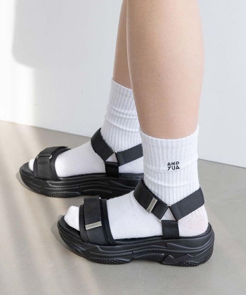 GLOBAL WORK（グローバルワーク）の「モテシャレ厚底サンダル/AND YUA ANY/181941（サンダル・キッズ・オフホワイト/ブラック・MEDIUM/SMALL）」の17枚目の写真