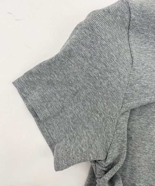 SPIGA（スピーガ）の「胸開きｻｲﾄﾞｼｬｰﾘﾝｸﾞTｼｬﾂ（Tシャツ/カットソー・レディース・グレー/ホワイト・FREE）」の7枚目の写真