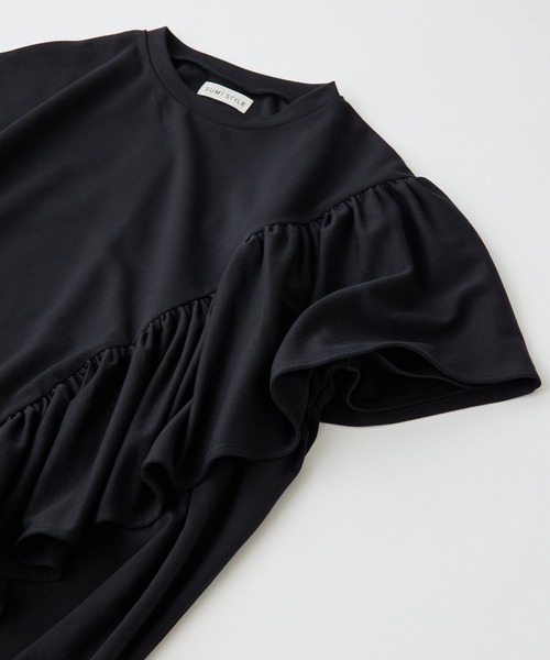 【ウッチー】SUM1STYLE スミスタイル フリルTシャツ ブラック ear PAPILLONNER（イアパピヨネ）の「フリルTシャツ【SUM1 STYLE