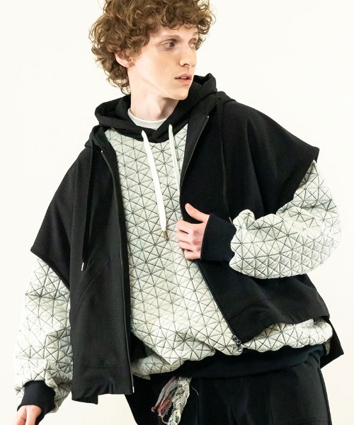 masterkey(マスターキー)の「mcg3265-COMFORT-HOODIE フーディーポンチョ(カーディガン/ボレロ・メンズ・サンドベージュ/ブラウン/ブラック・FREE)」の2枚目の写真