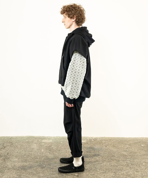 masterkey(マスターキー)の「mcg3265-COMFORT-HOODIE フーディーポンチョ(カーディガン/ボレロ・メンズ・サンドベージュ/ブラウン/ブラック・FREE)」の6枚目の写真