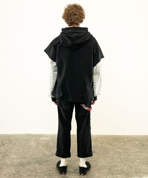 masterkey(マスターキー)の「mcg3265-COMFORT-HOODIE フーディーポンチョ(カーディガン/ボレロ・メンズ・サンドベージュ/ブラウン/ブラック・FREE)」の7枚目の写真