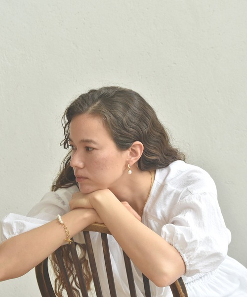 LHME（エルエイチエムイー）の「LHME チャンキーパールフープピアス/サージカルステンレス316L（金属アレルギー対応）（ピアス（両耳用）・レディース・シルバー/ゴールド・ONE SIZE）」の18枚目の写真