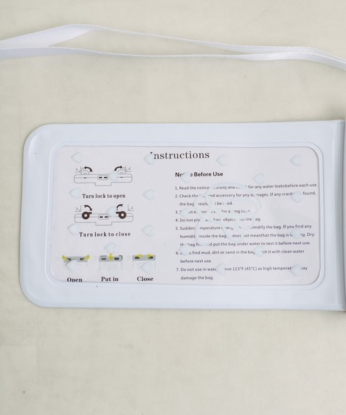 OLIVE des OLIVE（オリーブデオリーブ）の「防水スマホケース　1031200050（スマホケース/カバー・レディース・ブラック/ホワイト・FREE）」の8枚目の写真