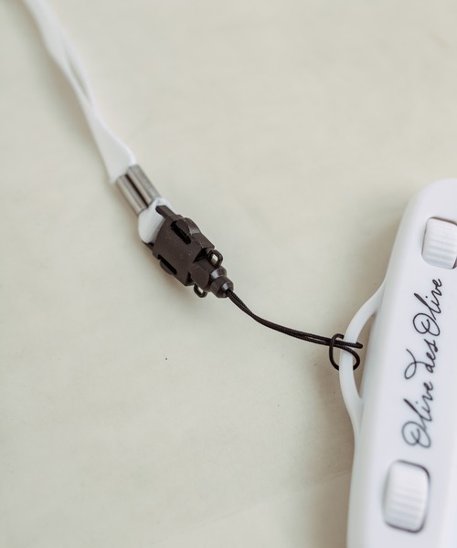 OLIVE des OLIVE（オリーブデオリーブ）の「防水スマホケース　1031200050（スマホケース/カバー・レディース・ブラック/ホワイト・FREE）」の15枚目の写真