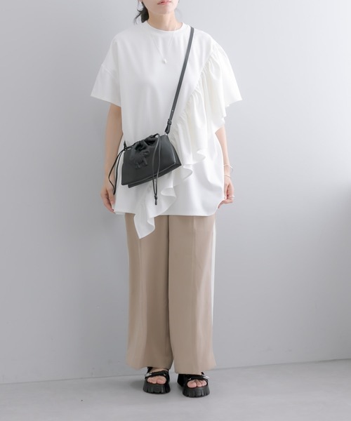 ear PAPILLONNER（イアパピヨネ）の「《牛革》型押し