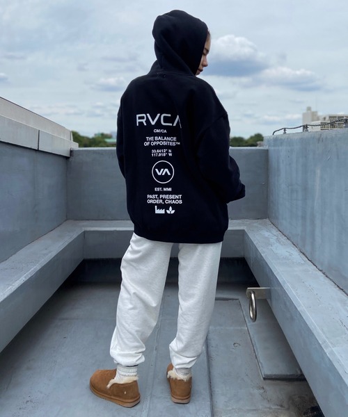 RVCA（ルーカ）の「【ムラサキスポーツ別注】RVCA/ルーカ ジップアップパーカー オーバーサイズ バックプリント 裏起毛パーカー BD044-P03（パーカー・レディース・グレー/ホワイト/ブラック/ライトピンク・M/L）」の17枚目の写真