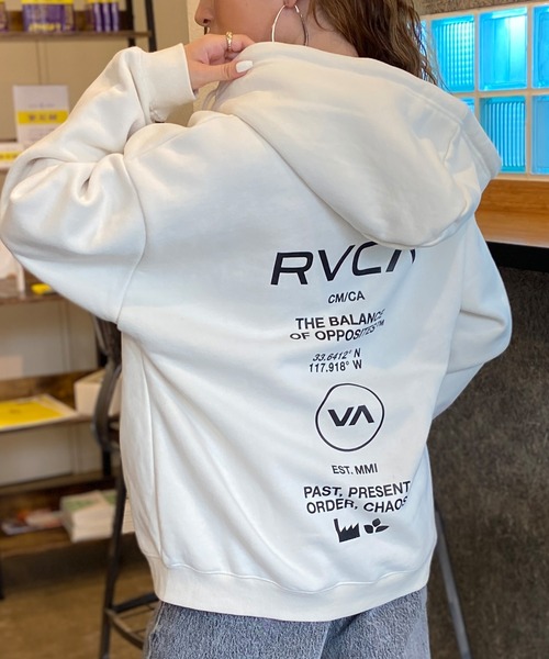 RVCA（ルーカ）の「【ムラサキスポーツ別注】RVCA/ルーカ ジップアップパーカー オーバーサイズ バックプリント 裏起毛パーカー BD044-P03（パーカー・レディース・グレー/ホワイト/ブラック/ライトピンク・M/L）」の7枚目の写真