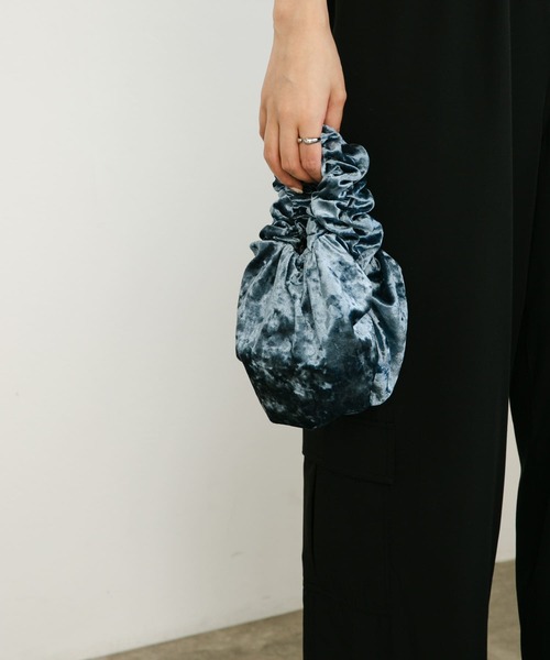 KBF（ケイビーエフ）の「ベロアギャザーミニBAG（ハンドバッグ・レディース・ブルー/ベージュ・ONE）」の10枚目の写真