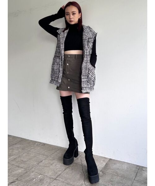 EMODA（エモダ）の「キルティングミニスカート（スカート・レディース・ブラック/ベージュ/カーキ・SMALL/MEDIUM）」の12枚目の写真