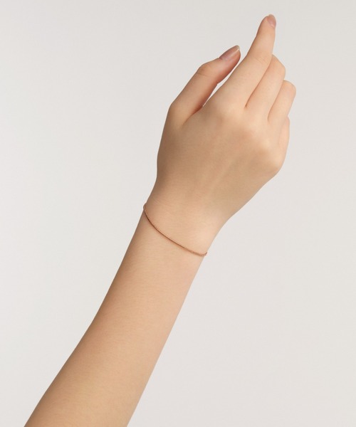 Daniel Wellington（ダニエルウェリントン）の「CHARMS BRACELET ブレスレット ローズゴールド／ゴールド（ブレスレット・レディース・ゴールド系1/ゴールド系2/ゴールド系3/ゴールド系4・ONE SIZE）」の4枚目の写真