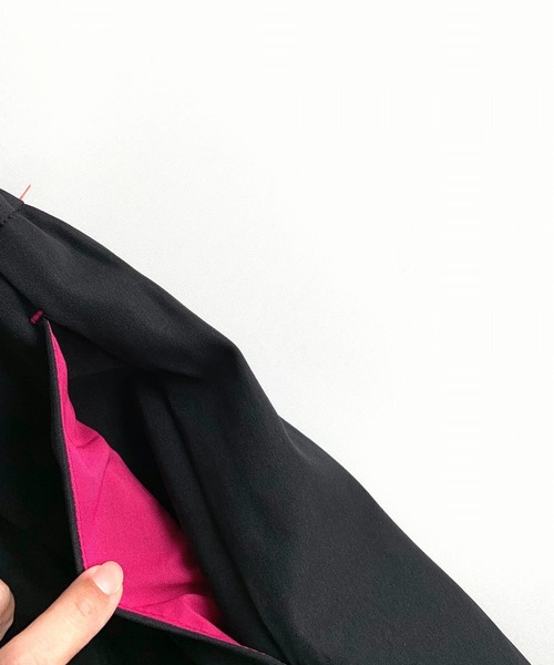 Q(キュー)の「カーブワイドパンツ(その他パンツ・レディース・ブラック/オリーブ・MEDIUM)」の11枚目の写真