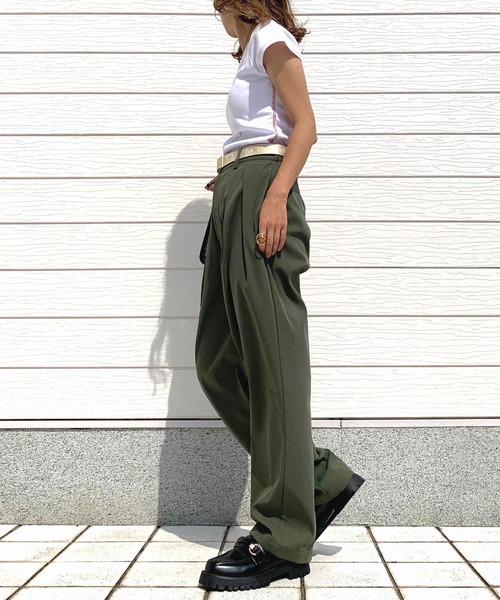 Q(キュー)の「カーブワイドパンツ(その他パンツ・レディース・ブラック/オリーブ・MEDIUM)」の16枚目の写真