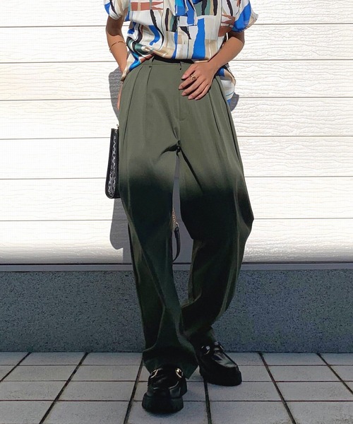 Q(キュー)の「カーブワイドパンツ(その他パンツ・レディース・ブラック/オリーブ・MEDIUM)」の21枚目の写真