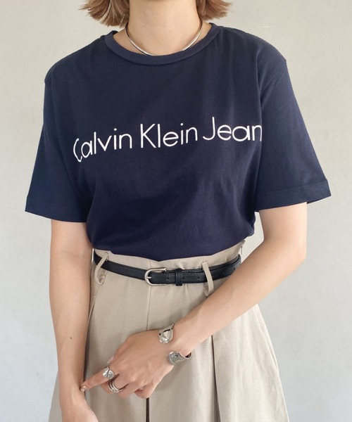 Calvin Klein（カルバン・クライン）の「【Calvin Klein / カルバンクライン】Calvin Klein Jeans LOGO TEE ロゴ 半袖 Tシャツ（Tシャツ/カットソー・レディース・ホワイト/グレー/ネイビー/ブラック・S/M/L/XL）」の17枚目の写真
