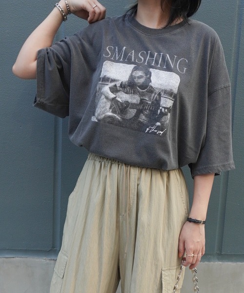 ARCHIVER（アーカイバ）の「【Bz】ギターフォトプリントユニセックスBIGTシャツ/プリントTシャツ(RZ)（Tシャツ/カットソー・メンズ・ブラック系その他/オフホワイト/ブラック・FREE）」の8枚目の写真