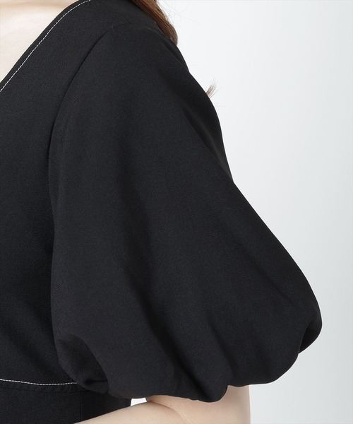 WILLSELECTION（ウィルセレクション）の「配色ステッチボリューム袖ワンピース（ワンピース・レディース・カーキ/ブラック/オレンジ・MEDIUM）」の8枚目の写真