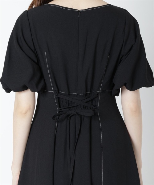 WILLSELECTION（ウィルセレクション）の「配色ステッチボリューム袖ワンピース（ワンピース・レディース・カーキ/ブラック/オレンジ・MEDIUM）」の9枚目の写真