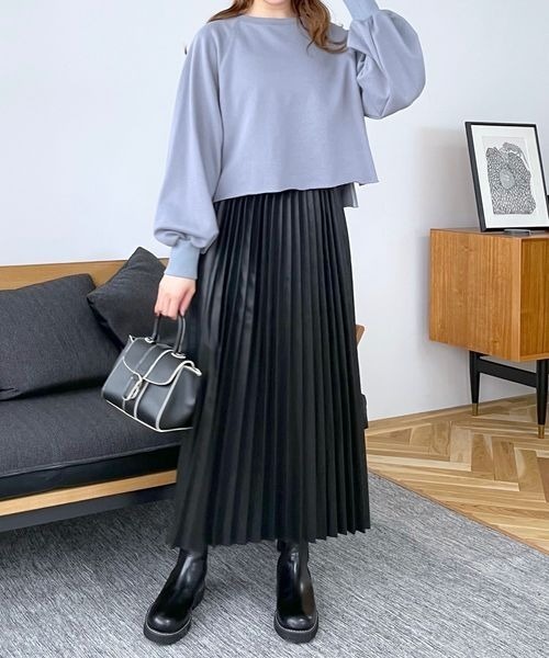 mysty woman（ミスティウーマン）の「フェイクレザープリーツスカート 977293（スカート・レディース・ブラック/ホワイト系その他・FREE）」の20枚目の写真