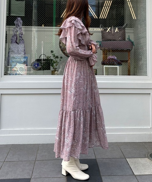 INGNI(イング)の「デコルテカットアウト花柄フリルワンピース(ワンピース・レディース・アイボリー/ピンク/ブラック・M)」の16枚目の写真