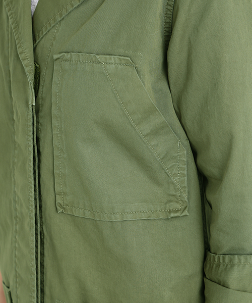 B:MING by BEAMS（ビーミングバイビームス）の「ビーミング by ビームス / ツイルショップコート（ミリタリージャケット・レディース・スミクロ/カーキ・MEDIUM/SMALL）」の6枚目の写真